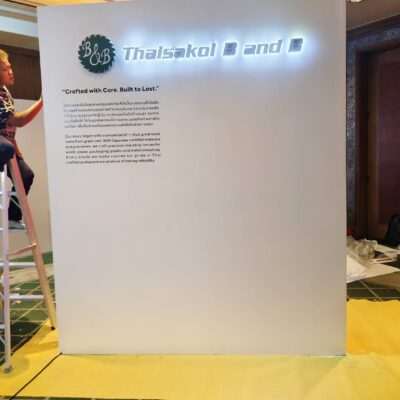 ช่างติดสติกเกอร์
