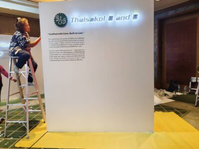 ช่างติดสติกเกอร์