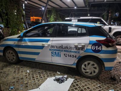 ช่างติดสติ๊กเกอร์ติดรถ