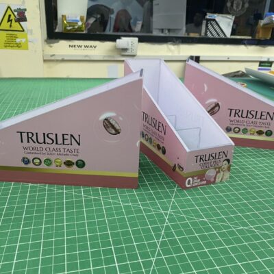 ป้ายโฟมบอร์ดติดสติ๊กเกอร์