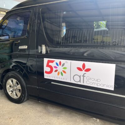 สติ๊กเกอร์ติดรถตู้