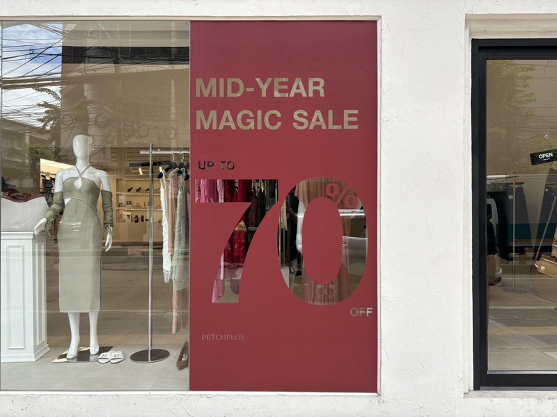 ป้าย Sale ติดกระจกห้าง ป้าย Sale ติดกระจกห้าง
