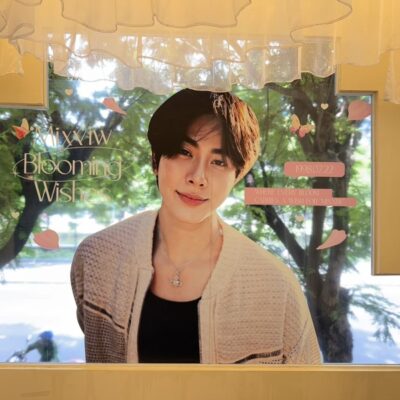 สติ๊กเกอร์ไดคัทติดกระจก